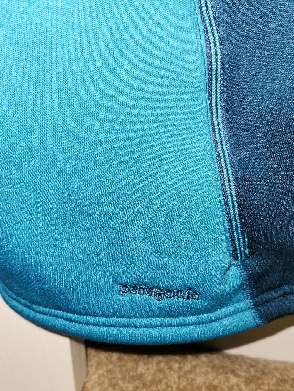 Patagonia full zip hoody - Picture 2 of 9